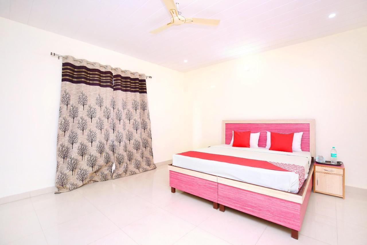 Oyo Flagship Armaan Resort Shāhpur Екстериор снимка