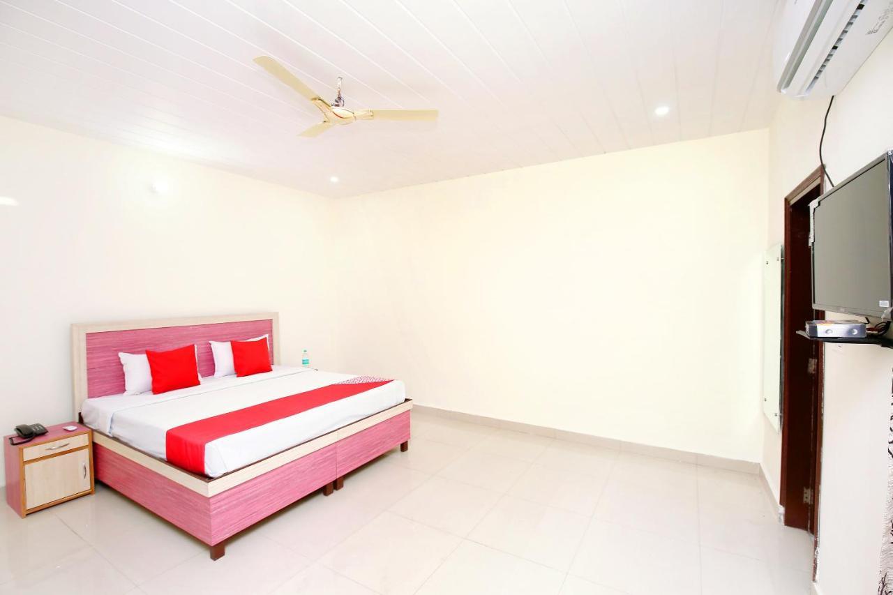 Oyo Flagship Armaan Resort Shāhpur Екстериор снимка