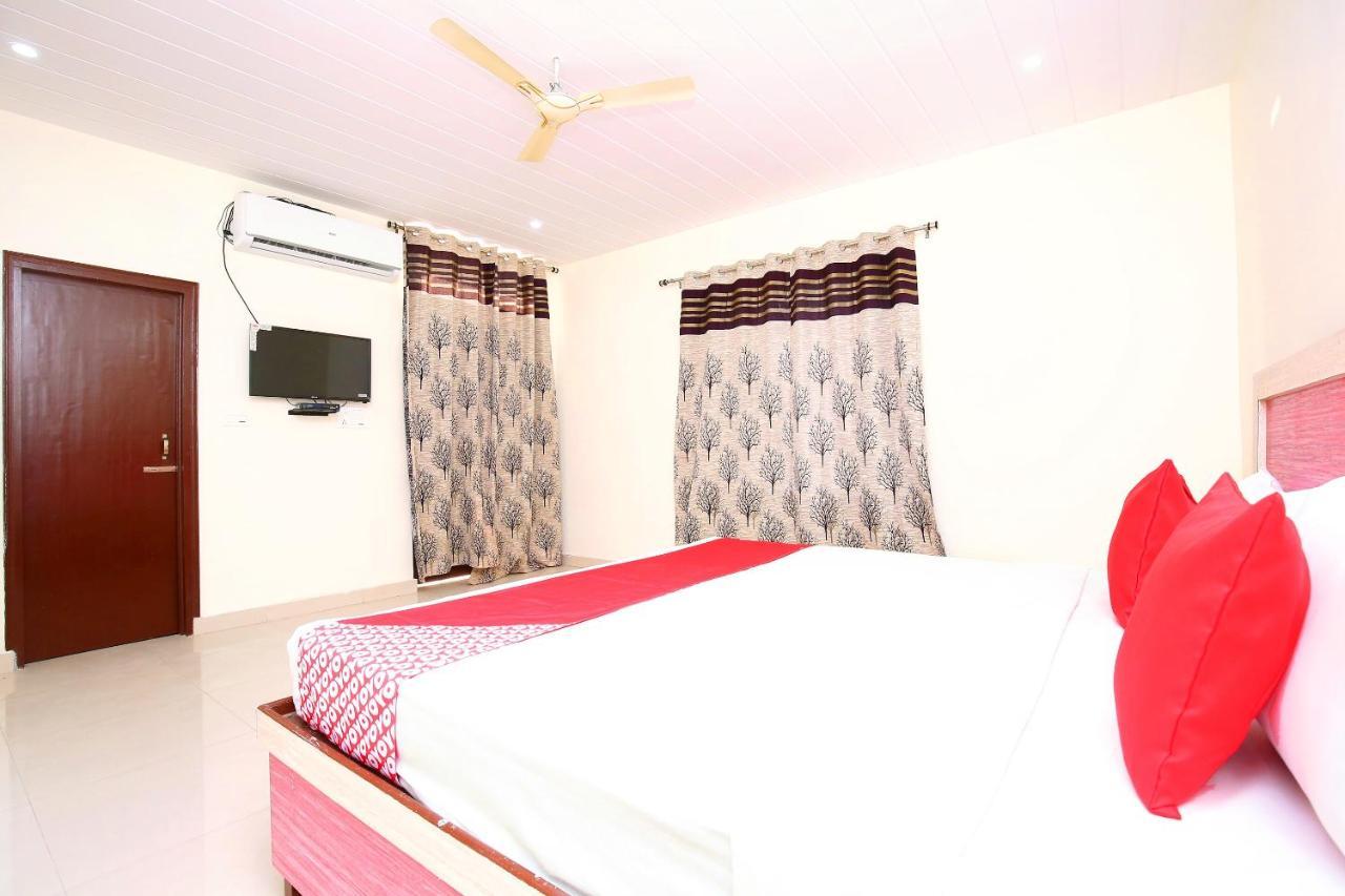 Oyo Flagship Armaan Resort Shāhpur Екстериор снимка